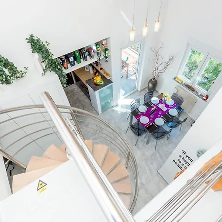 Aqua-juric * Цриквеница